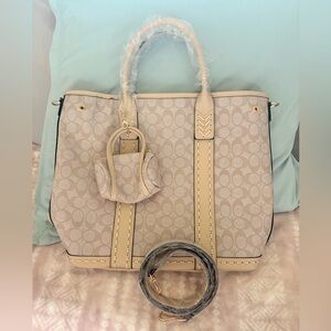 Elegant Beige Tote Bag